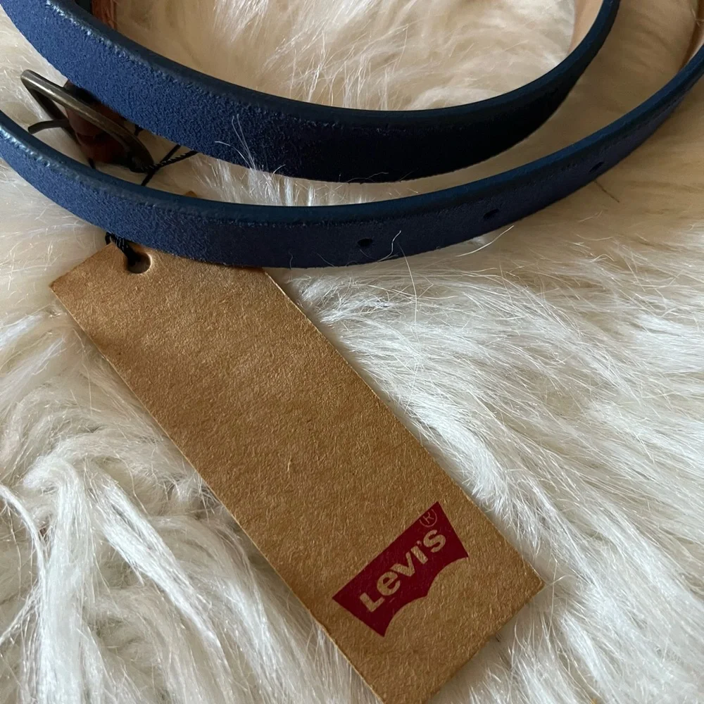 NWT Levi’s Boys Genuine Leather Blue Belt